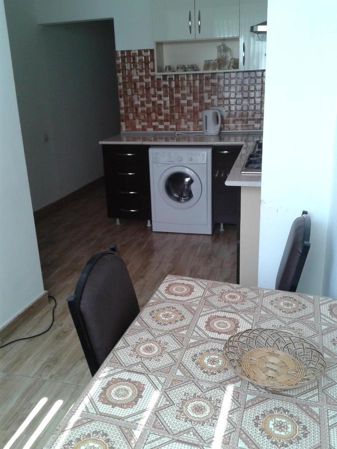 Apartments Azatutyan Avenue 9, Кв 19 Erevan Esterno foto
