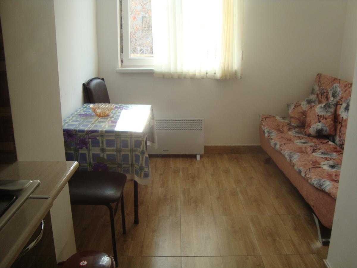 Apartments Azatutyan Avenue 9, Кв 19 Erevan Esterno foto